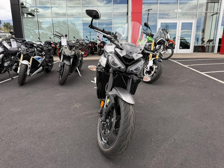 2024 Triumph Street Triple 765 R Silver Ice