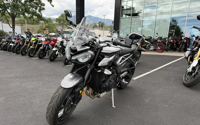 2024 Triumph Street Triple 765 R Silver Ice