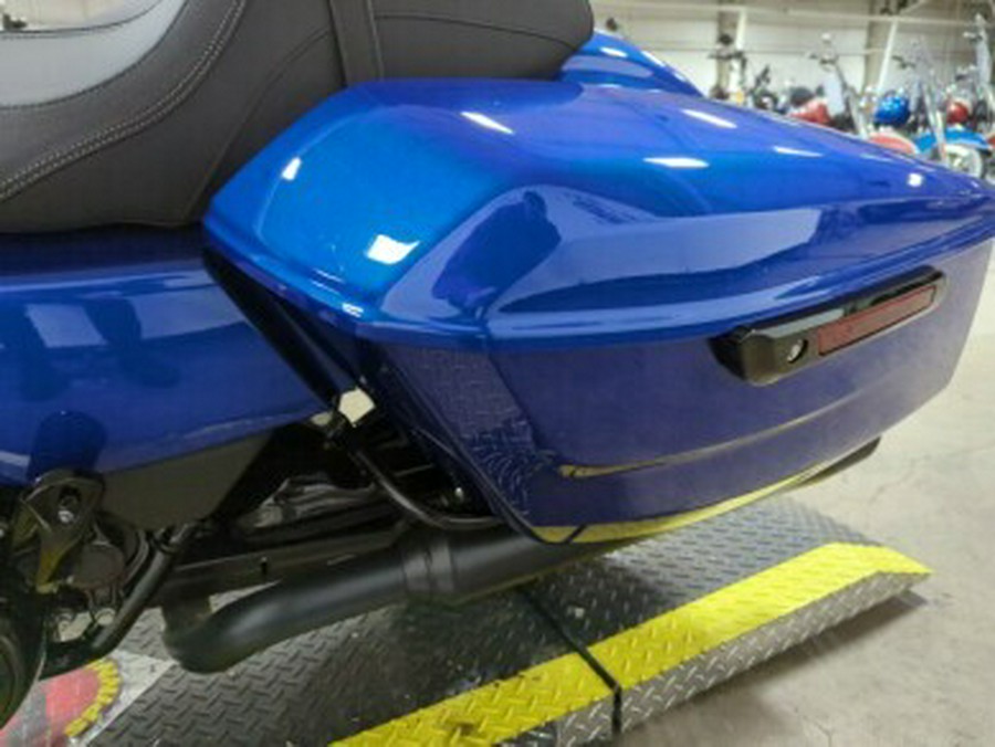 2024 Harley-Davidson® Road Glide® Blue Burst – Black Finish