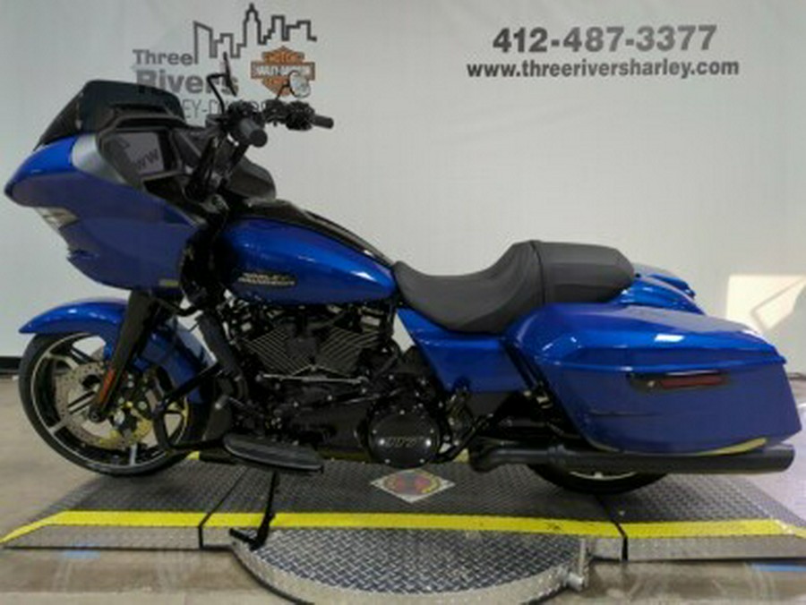 2024 Harley-Davidson® Road Glide® Blue Burst – Black Finish