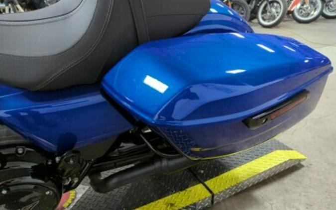 2024 Harley-Davidson® Road Glide® Blue Burst – Black Finish