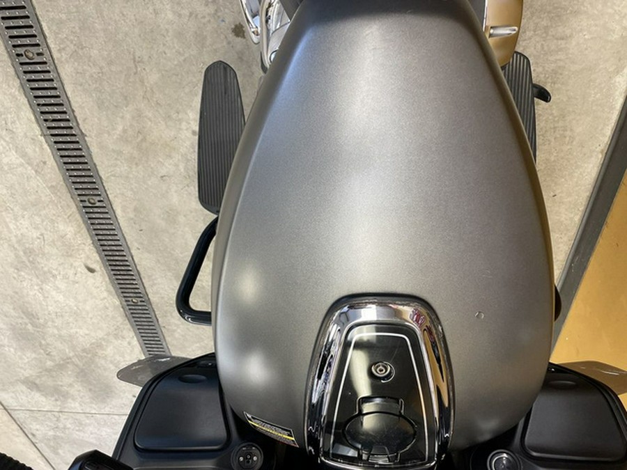 2021 Indian Challenger Titanium Smoke