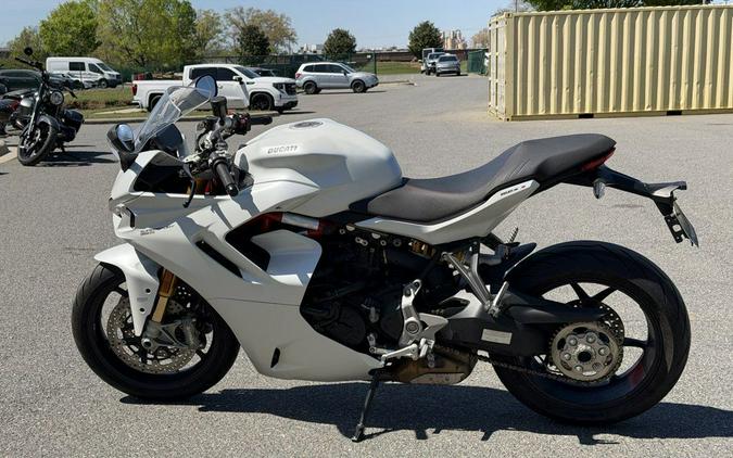 2021 Ducati SuperSport 950 S White Silk fairing