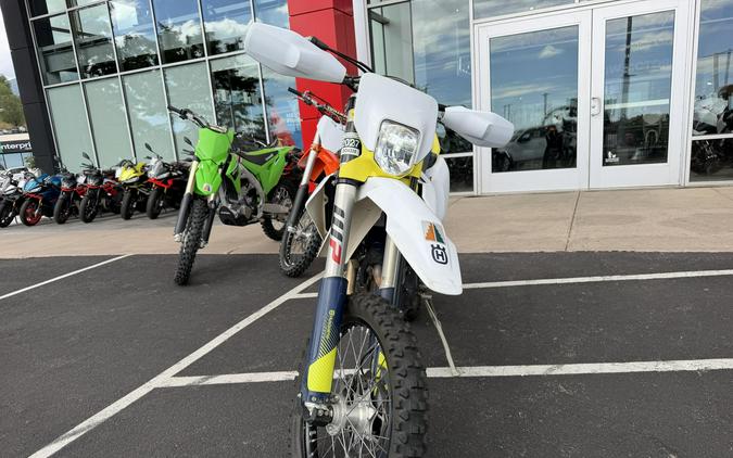 2024 Husqvarna FE 501w White / Blue / Yellow