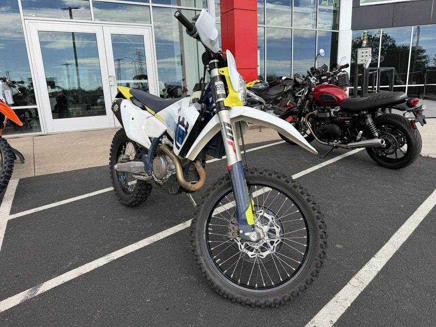 2024 Husqvarna FE 501w White / Blue / Yellow
