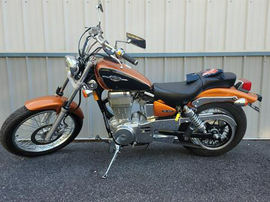 2014 Suzuki Boulevard S40