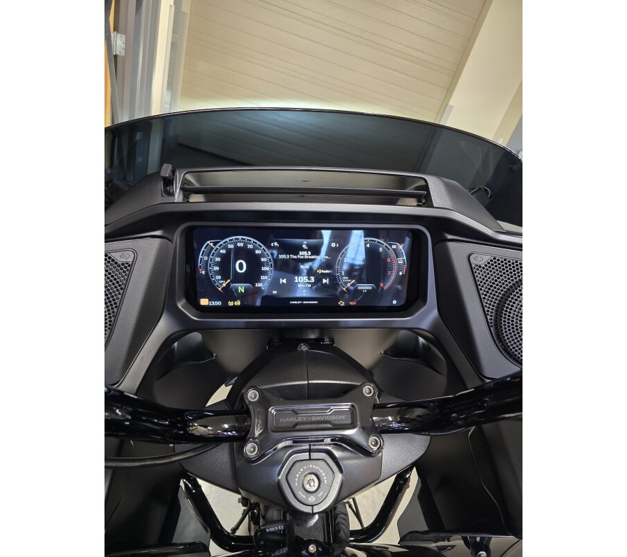 FLTRX 2025 Road Glide™