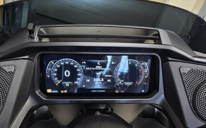 FLTRX 2025 Road Glide™