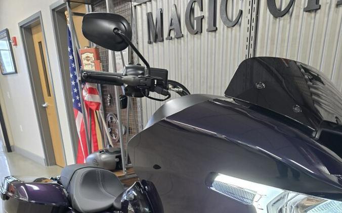 FLTRX 2025 Road Glide™