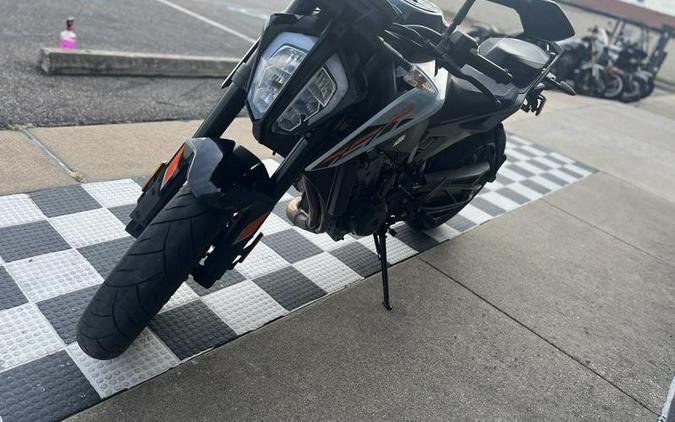 2023 KTM 790 Duke
