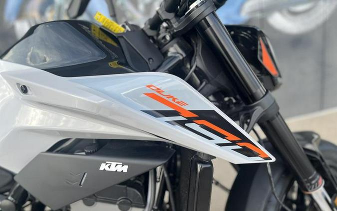 2023 KTM 790 Duke