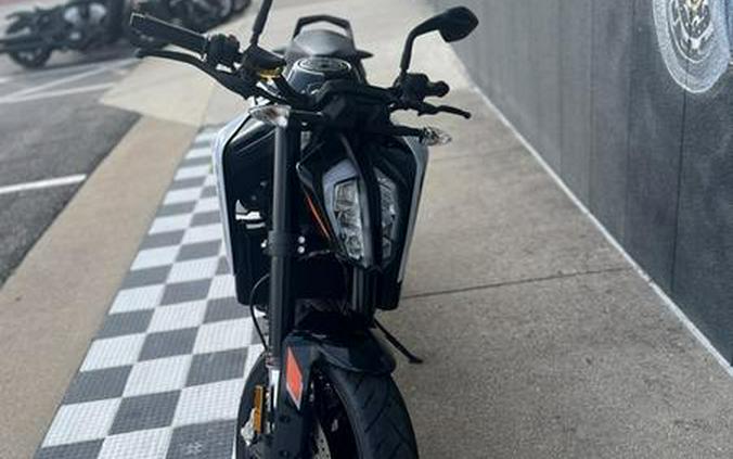 2023 KTM 790 Duke