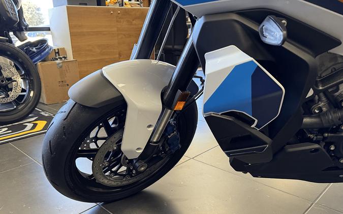 2026 BMW M1000XR