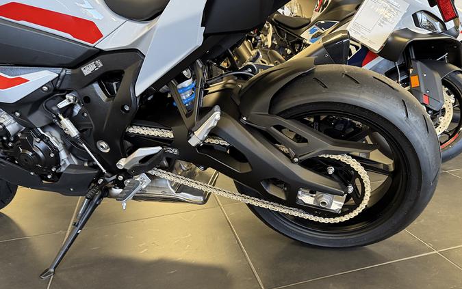 2026 BMW M1000XR