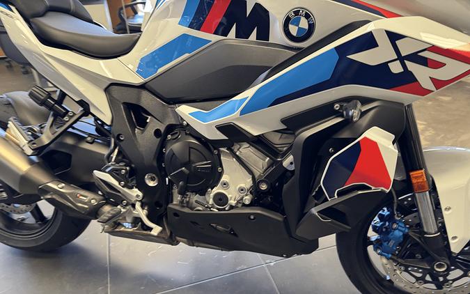2026 BMW M1000XR
