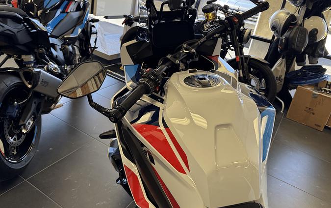 2026 BMW M1000XR