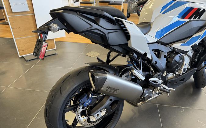 2026 BMW M1000XR
