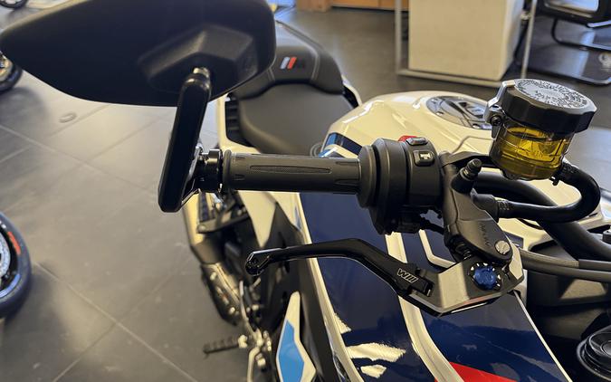 2026 BMW M1000XR