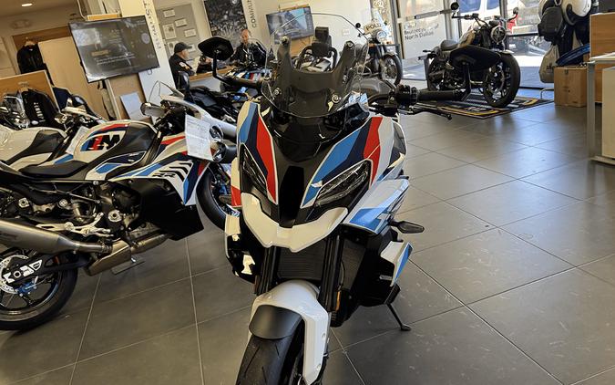 2026 BMW M1000XR
