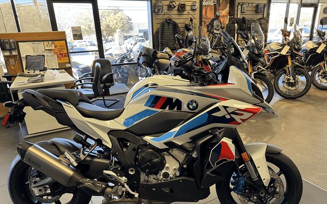 2026 BMW M1000XR