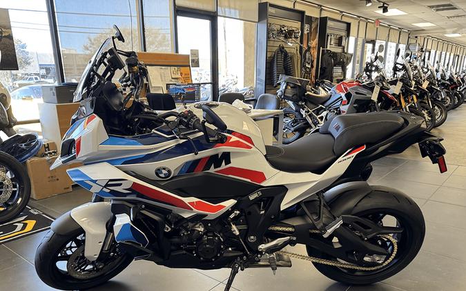 2026 BMW M1000XR