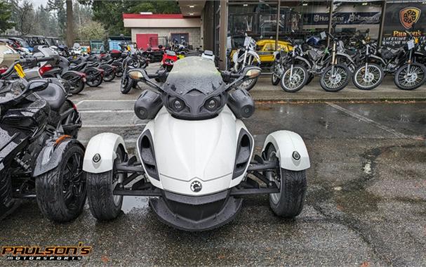 2011 Can-Am™ Spyder Roadster RS