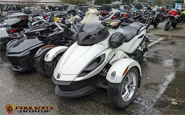 2011 Can-Am™ Spyder Roadster RS