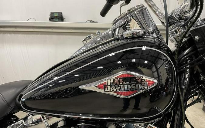 2015 Harley-Davidson® FLSTC - Heritage Softail® Classic