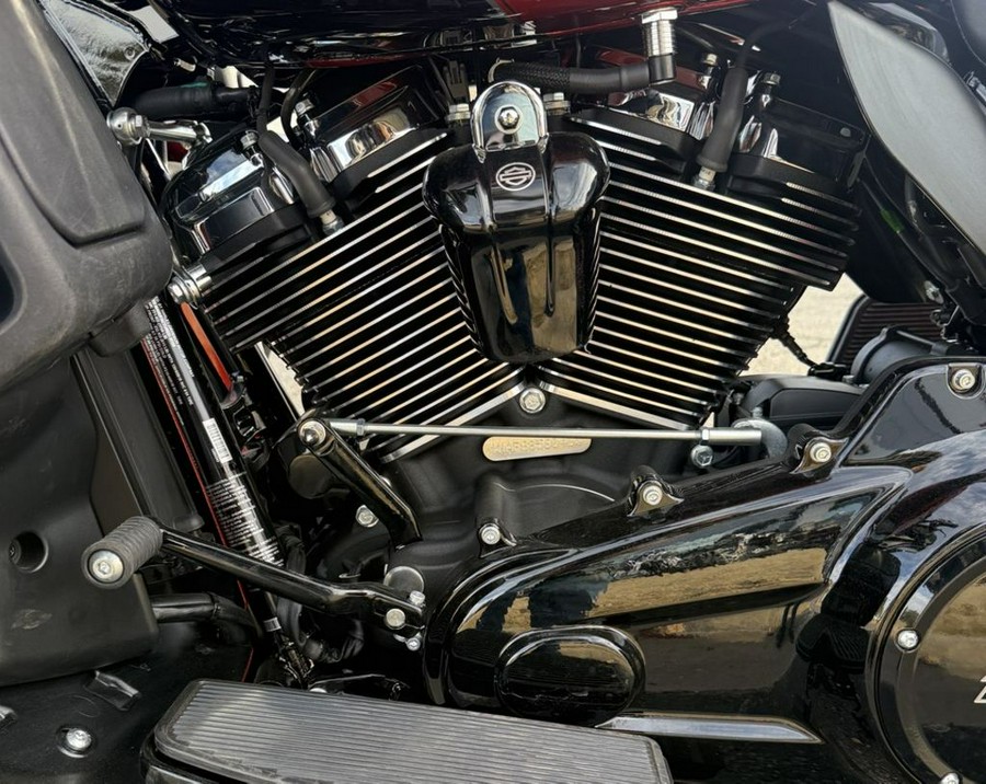 2025 Harley-Davidson® FLHTCUTG - Tri Glide® Ultra