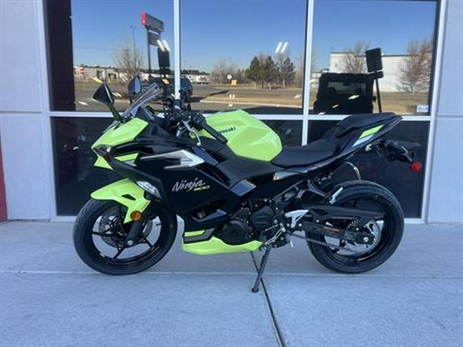 2026 Kawasaki Ninja® 500 ABS