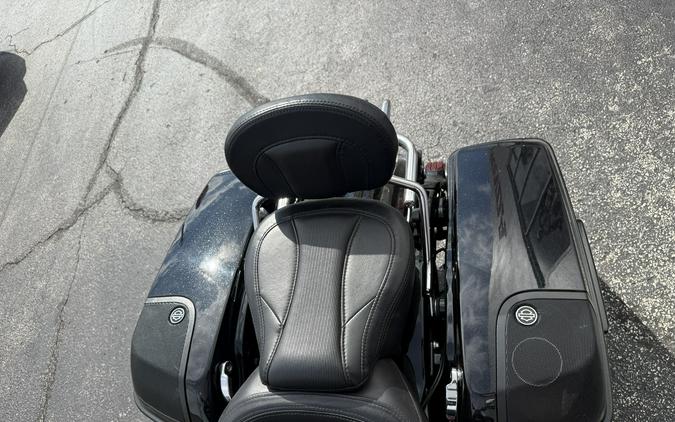 2017 Harley-Davidson® FLHXS FLHXSE - 61113C