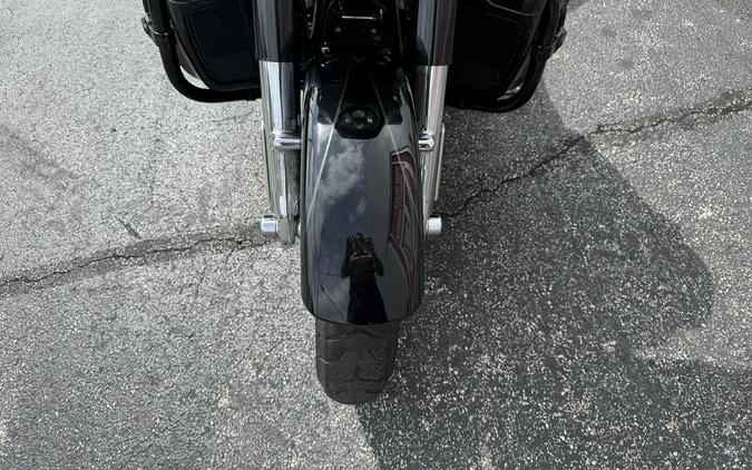 2017 Harley-Davidson® FLHXS FLHXSE - 61113C
