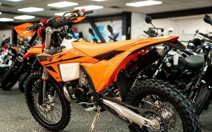 2025 KTM XC 250 W