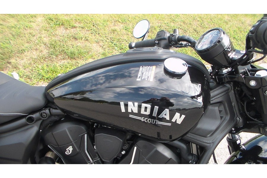 2026 SCOUT BOBBER, BLACK METALLIC, 49ST - Indian Motorcycle