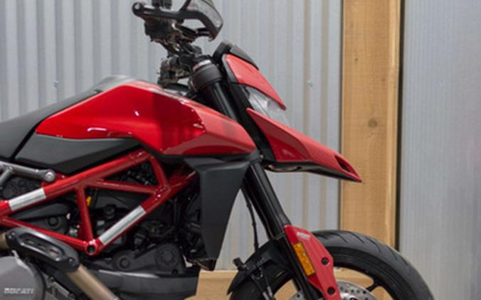 2024 Ducati Hypermotard 950 Red