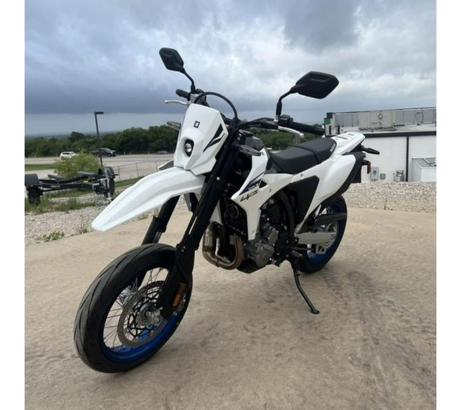 2025 Suzuki DR-Z4SM