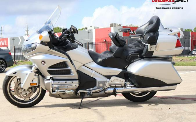 2013 Honda Gold Wing - $9,999.00