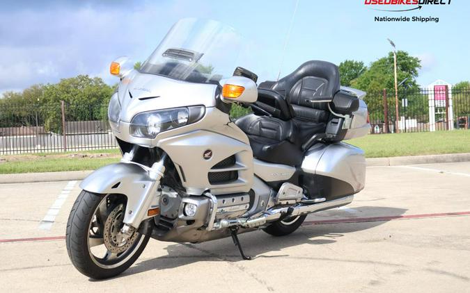 2013 Honda Gold Wing - $9,999.00