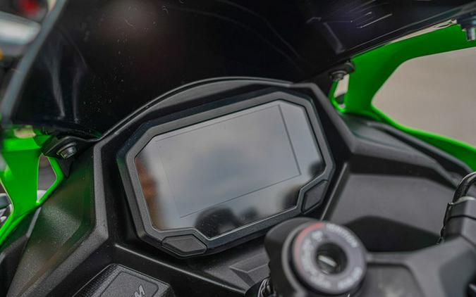 2025 Kawasaki NINJA ZX-4RR ABS