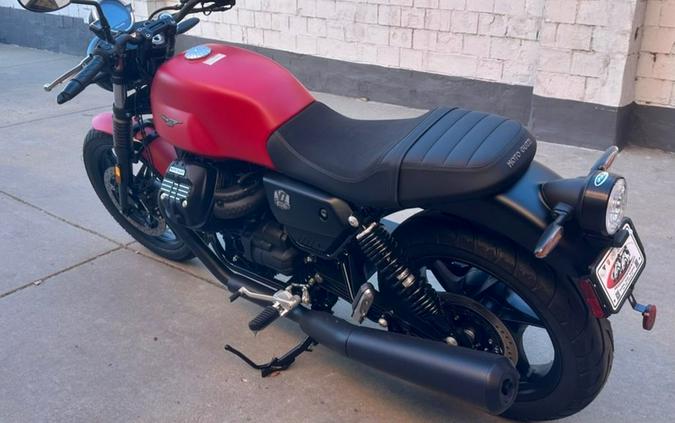 2023 Moto Guzzi V7 Stone