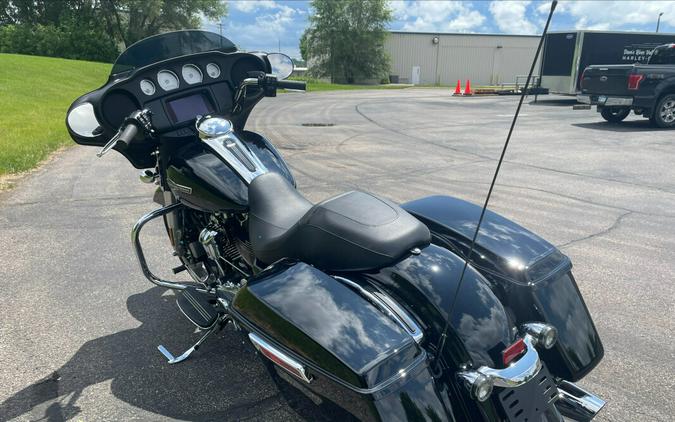 2023 Harley-Davidson Street Glide Vivid Black