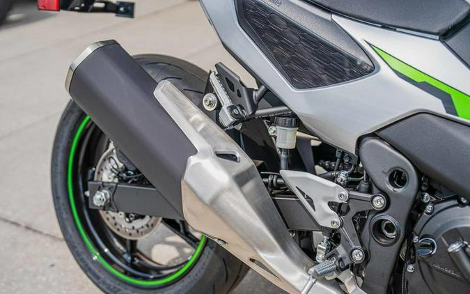 2024 Kawasaki Z7 Hybrid ABS