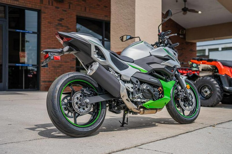 2024 Kawasaki Z7 Hybrid ABS