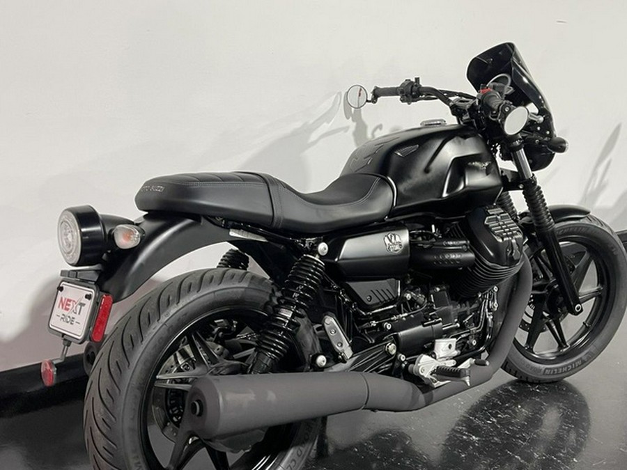 2021 Moto Guzzi V7 Stone E5