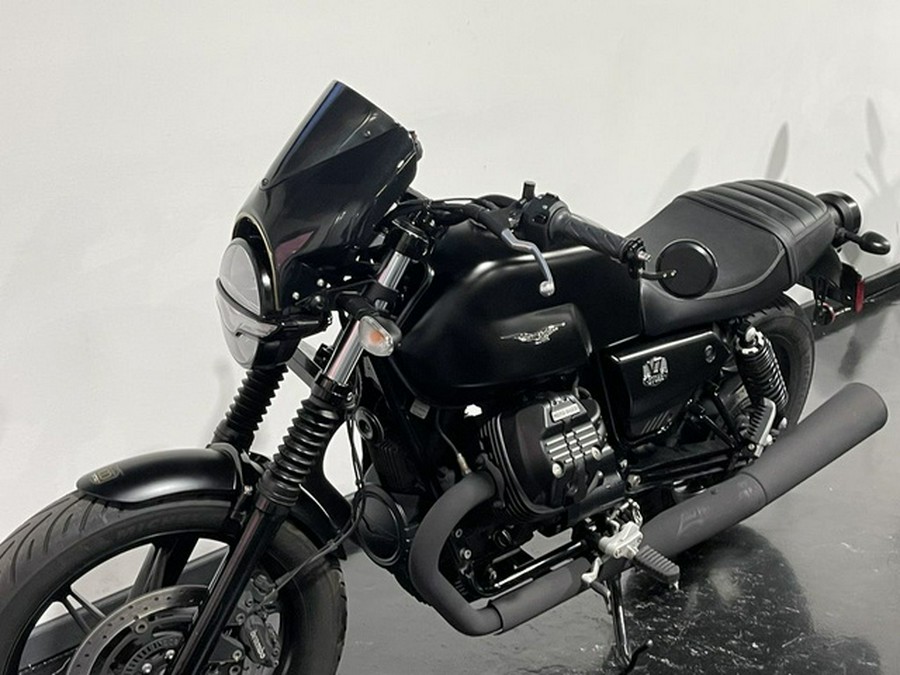 2021 Moto Guzzi V7 Stone E5