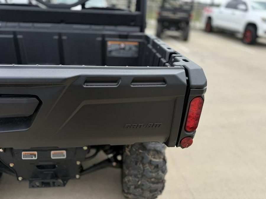 2025 Can-Am® Defender HD9