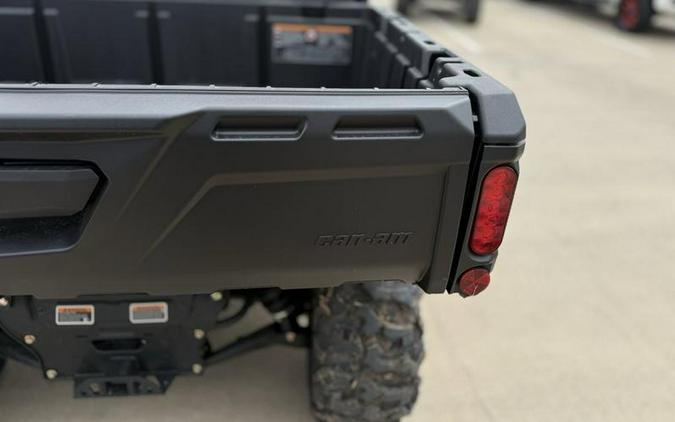 2025 Can-Am® Defender HD9