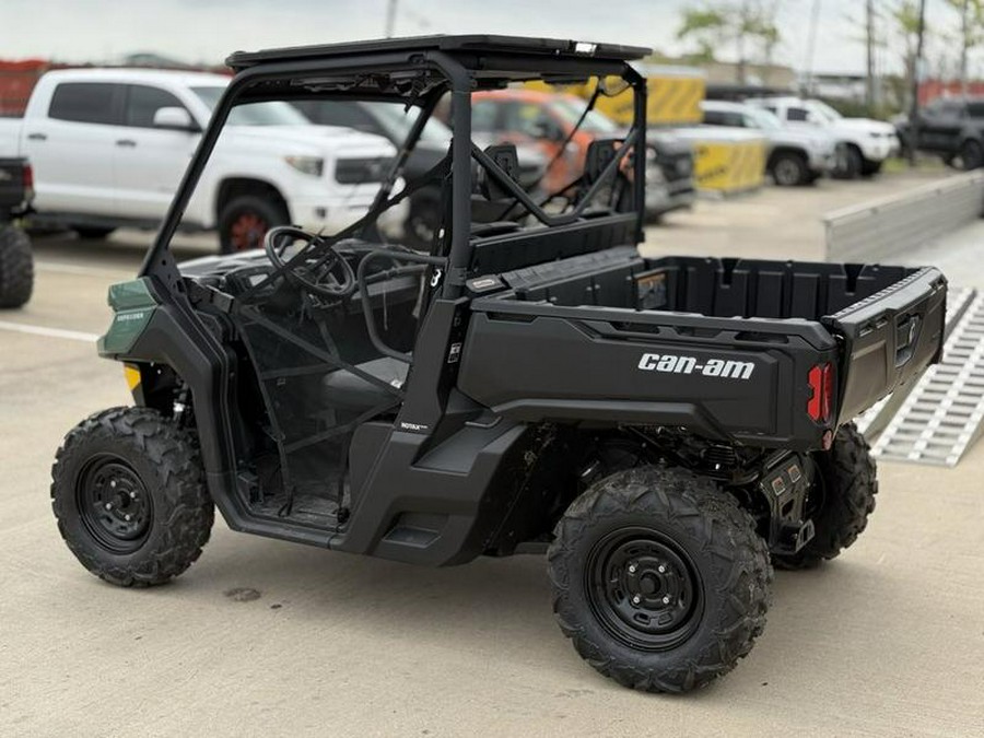 2025 Can-Am® Defender HD9