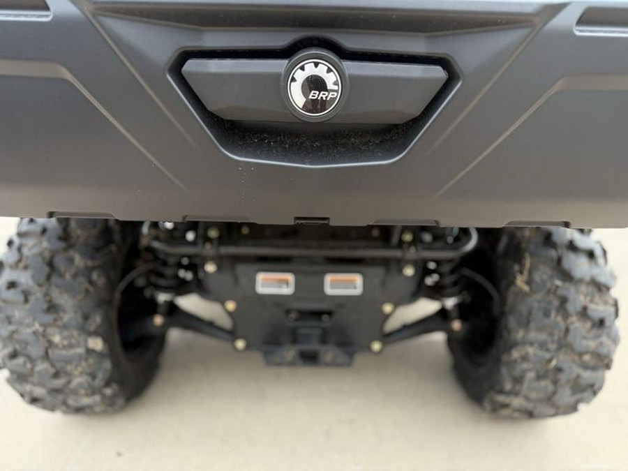 2025 Can-Am® Defender HD9