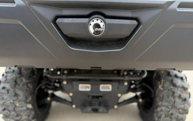 2025 Can-Am® Defender HD9